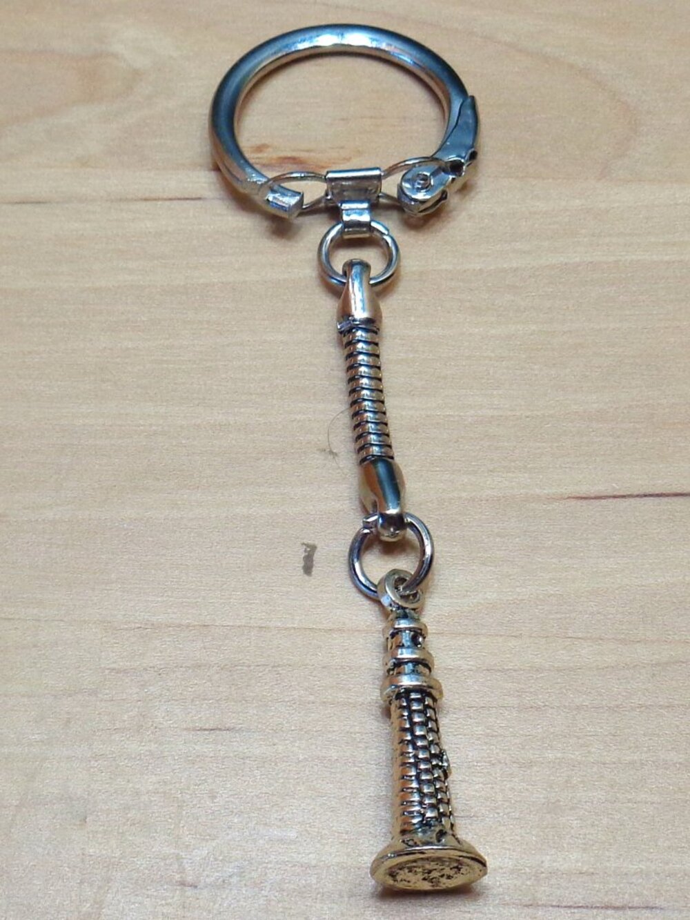 BEACH FASHION TALL LIGHTHOUSE RHODIUM SNAKE KEYCHAIN